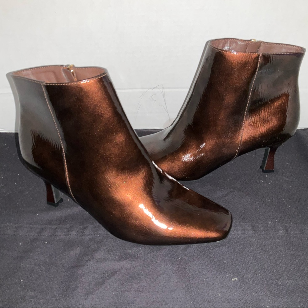 NWOT C Comfort est 1946 Patent Leather 2.75" Heel Bronze Ankle Boot